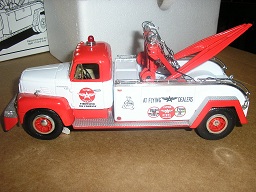 Flying "A" Service 1957 International R-200 Tow Truck 19-1707 - Click Image to Close